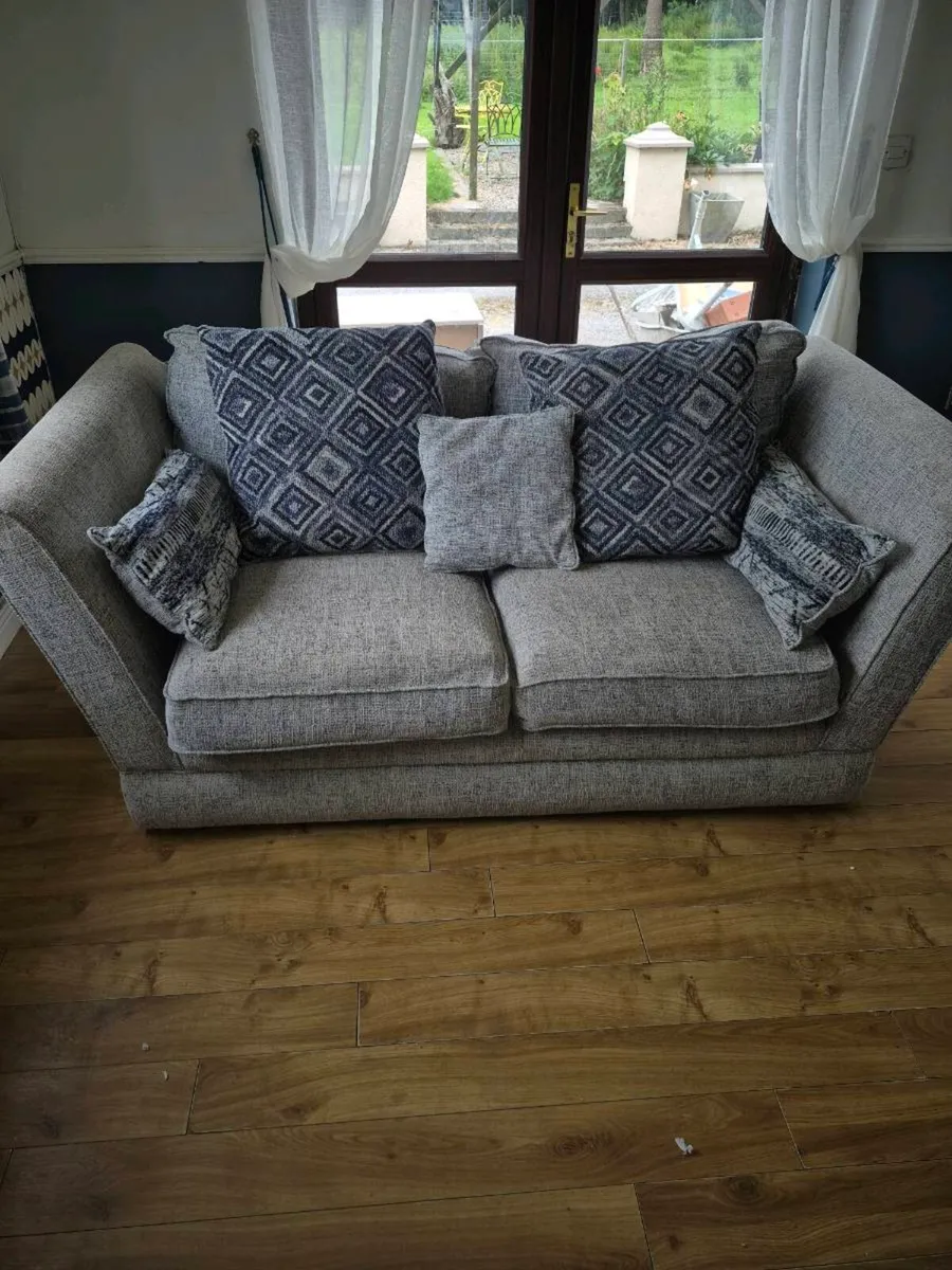 Couch - Image 2
