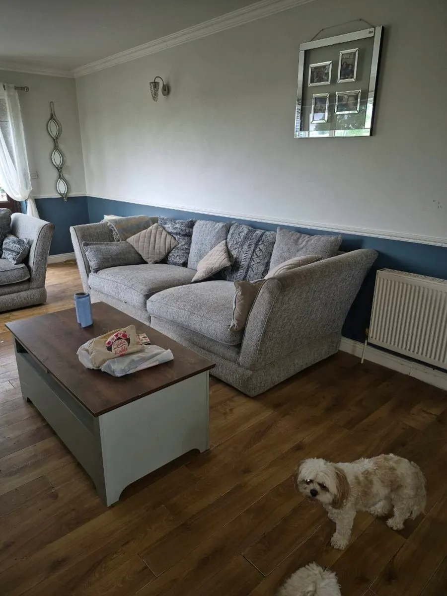 Couch - Image 3