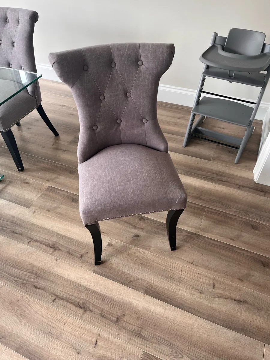Table and Chairs - Image 2