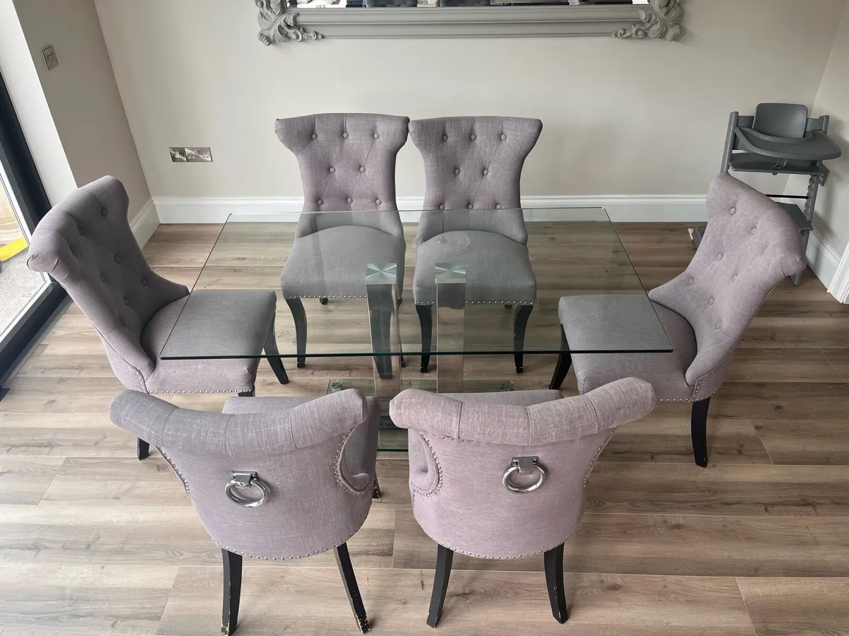 Table and Chairs - Image 1
