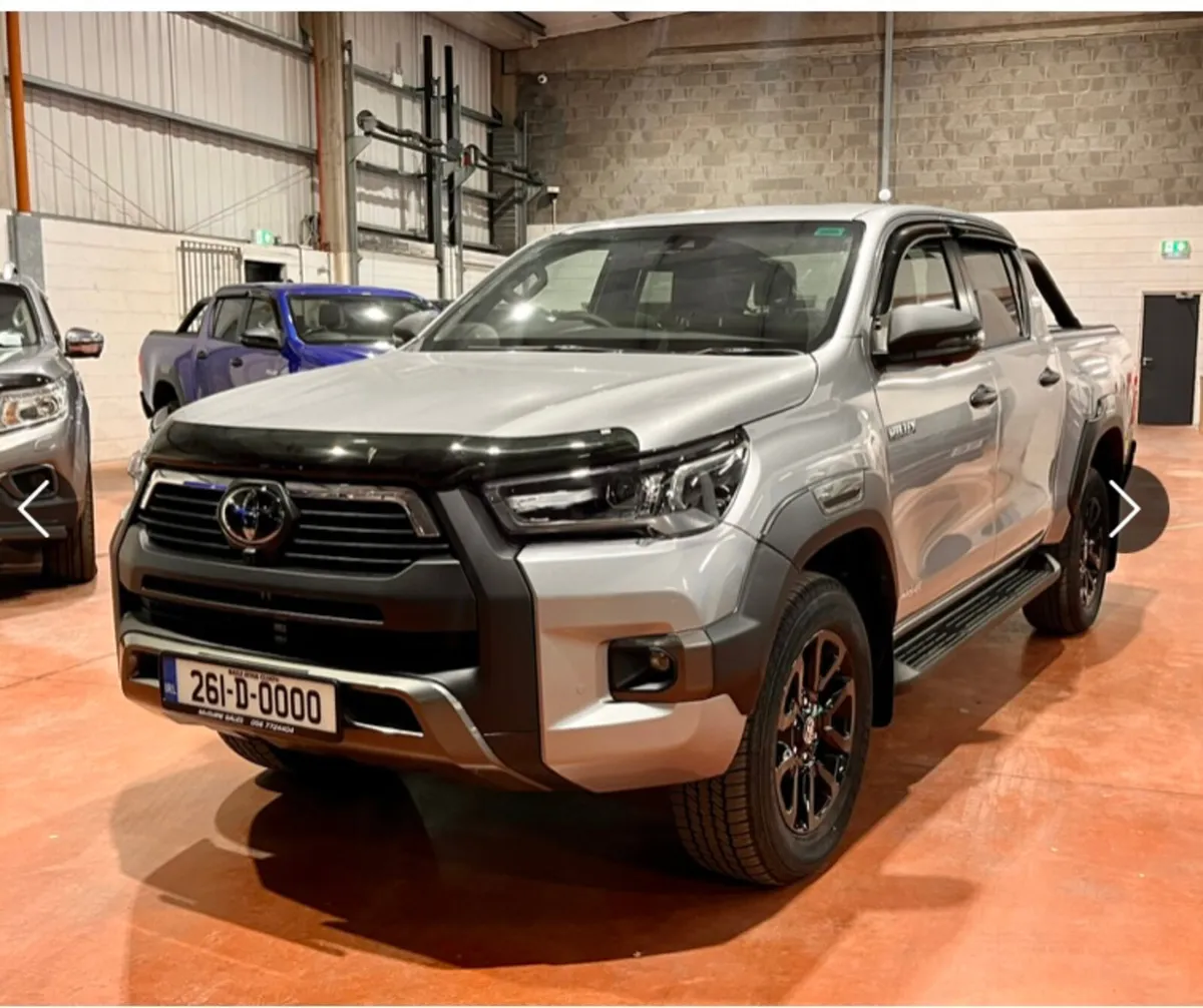 2026 Toyota Hilux InvincibleX 2.8 Auto - Image 3