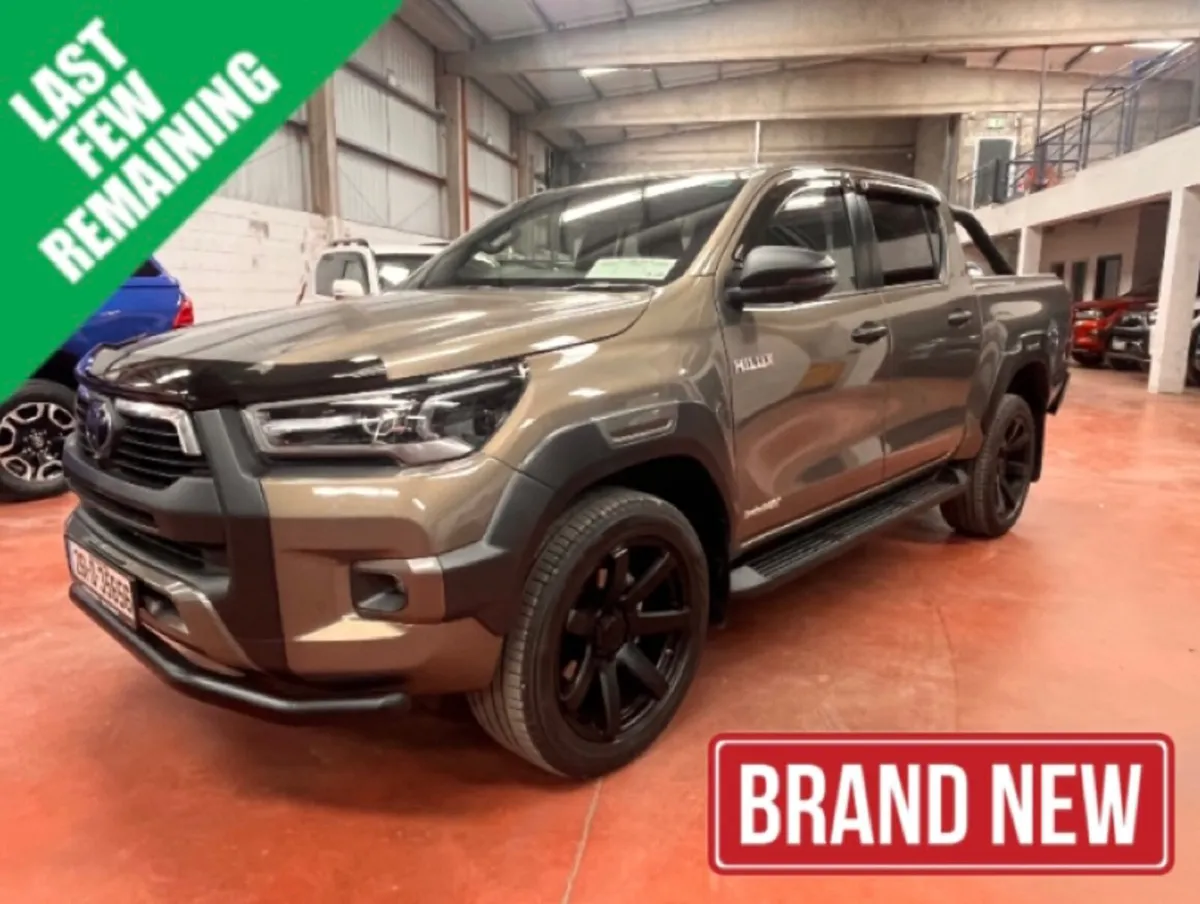 2026 Toyota Hilux InvincibleX 2.8 Auto - Image 1