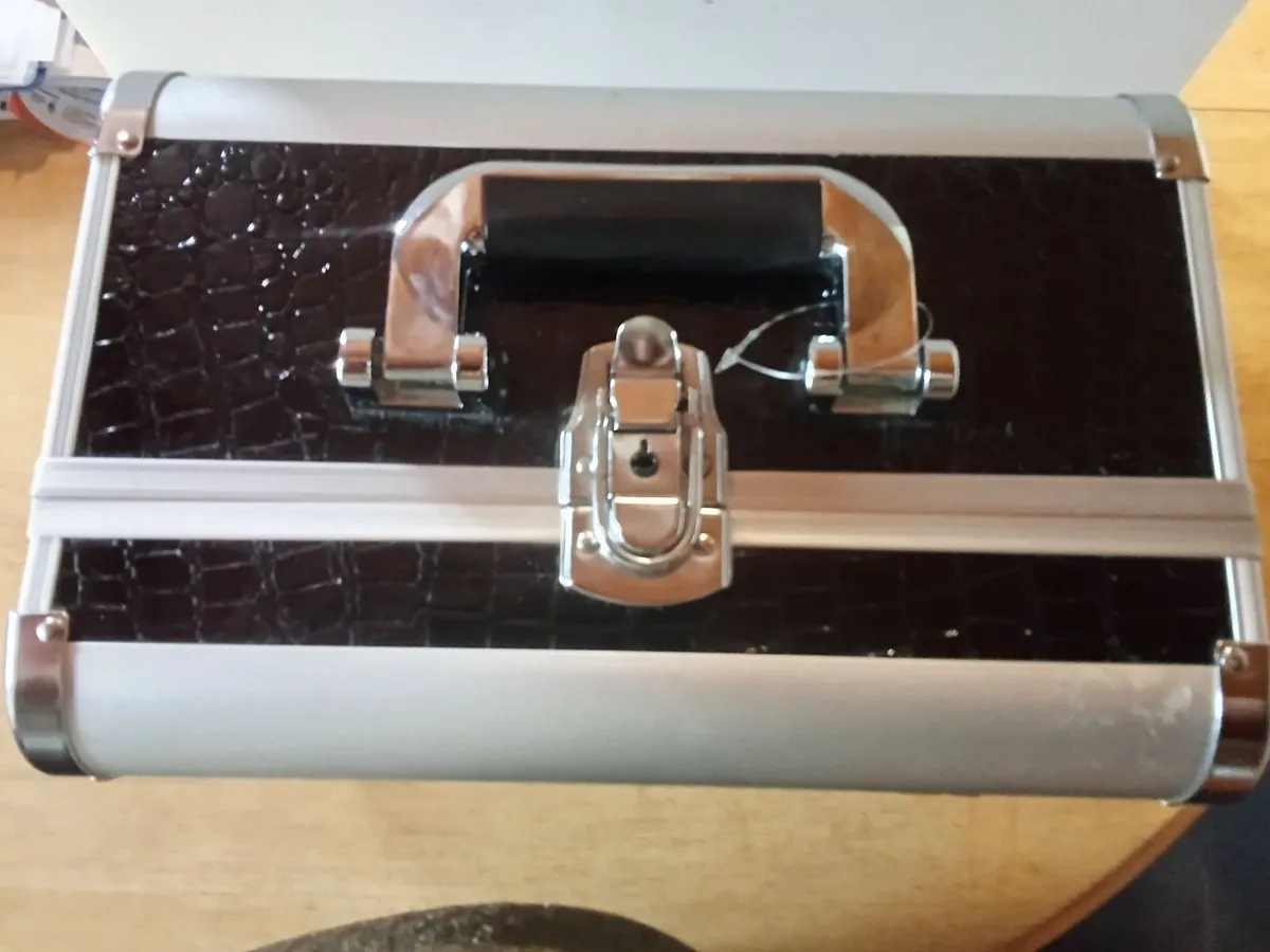 Cosmetic case - Image 2