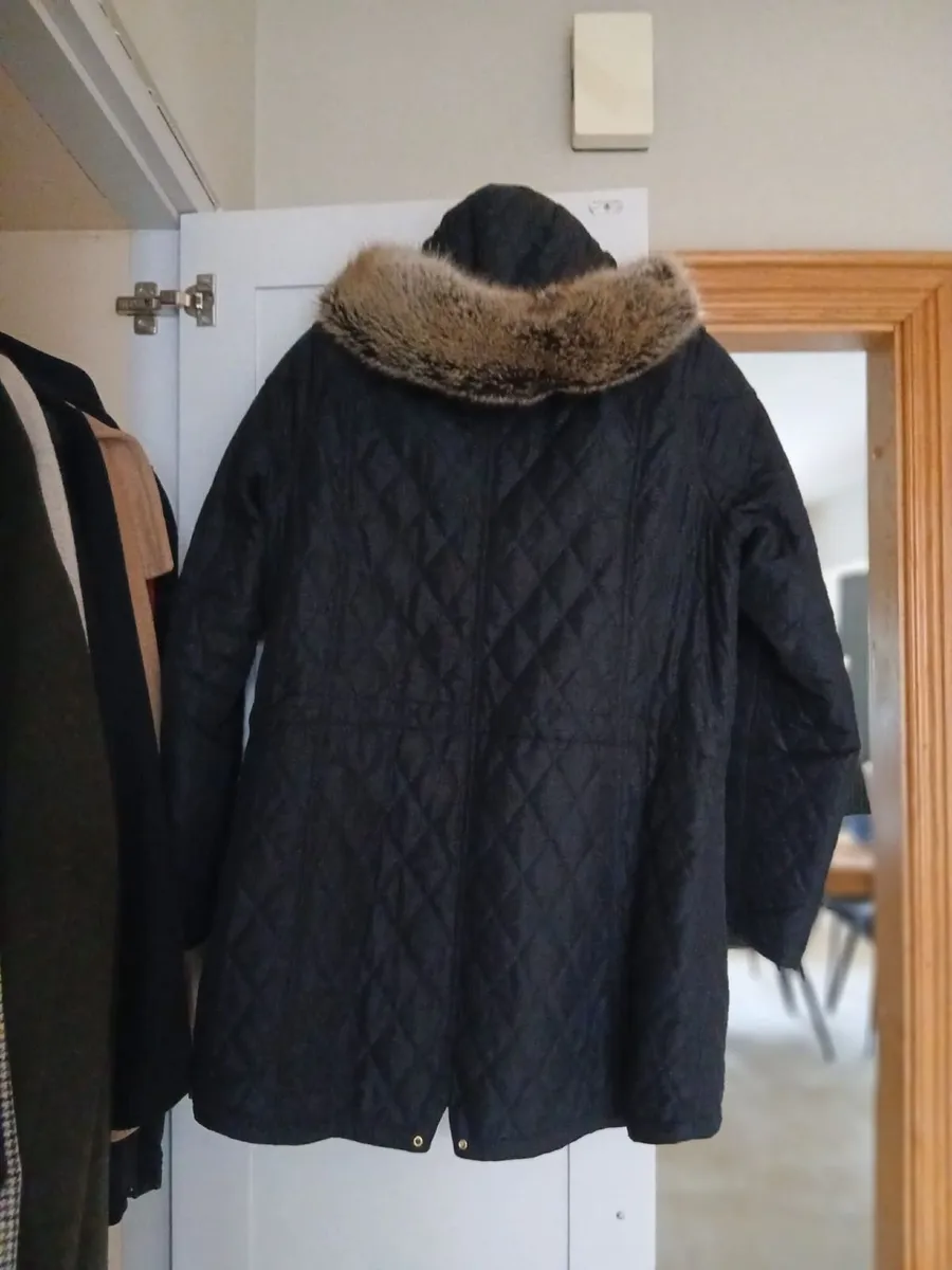 Barbour blavk quilted coat - Image 2