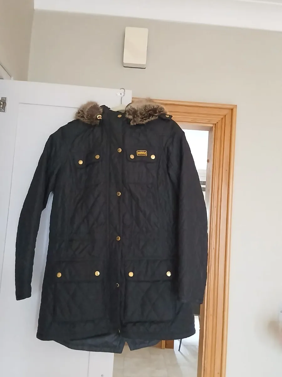 Barbour blavk quilted coat - Image 4