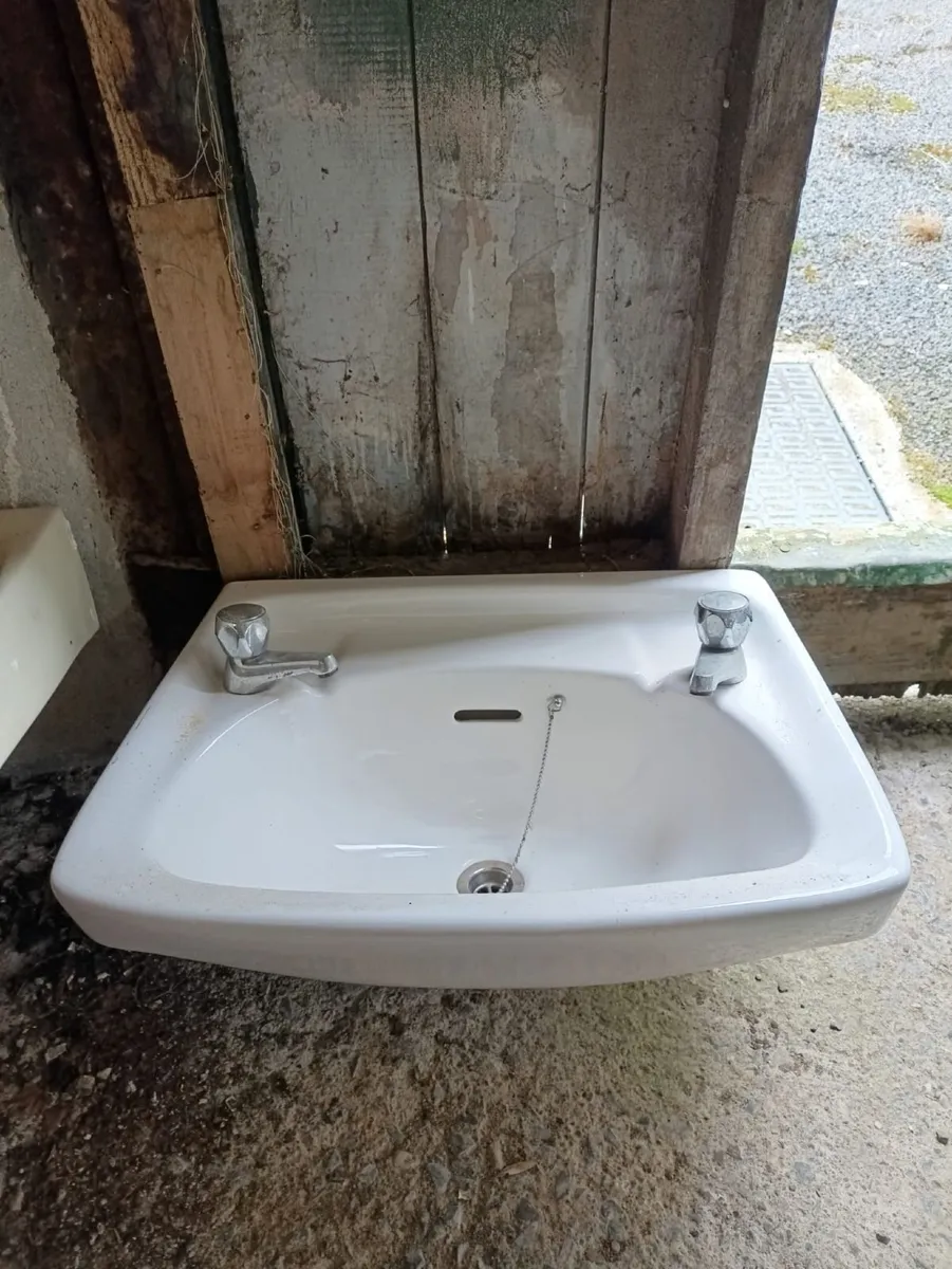 Sinks, Toilet, Cisterns - Image 1
