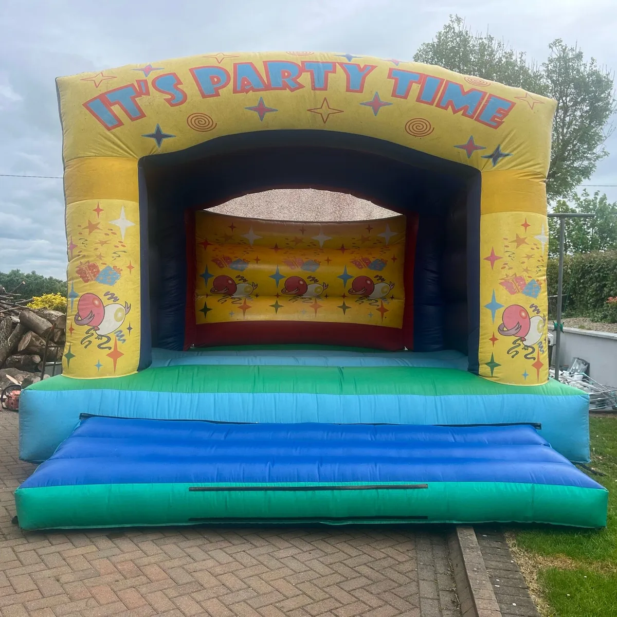 Bouncy castle - Image 1