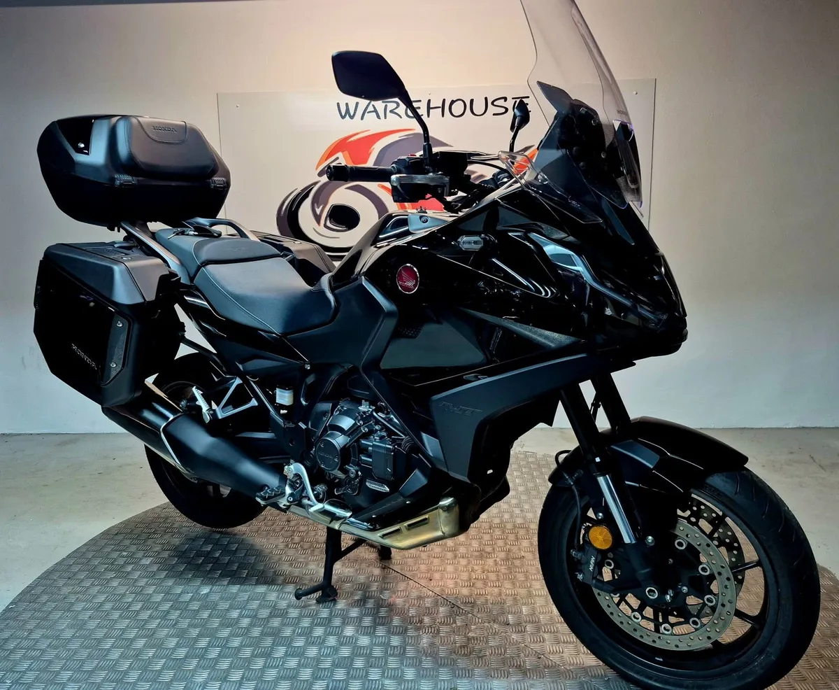 2022 NT1100 DCT - Image 2