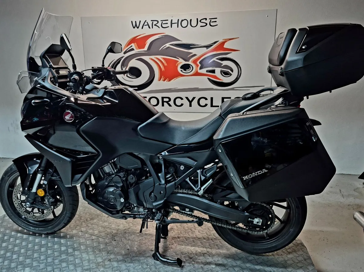 2022 NT1100 DCT - Image 4