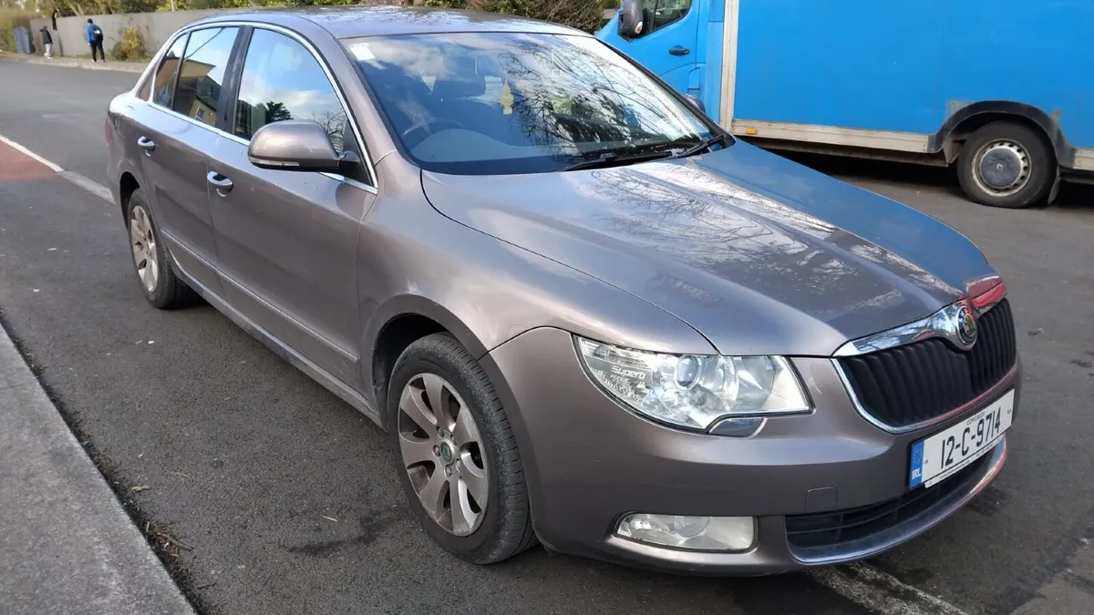 Skoda superb 2012 nct/tax - Image 1