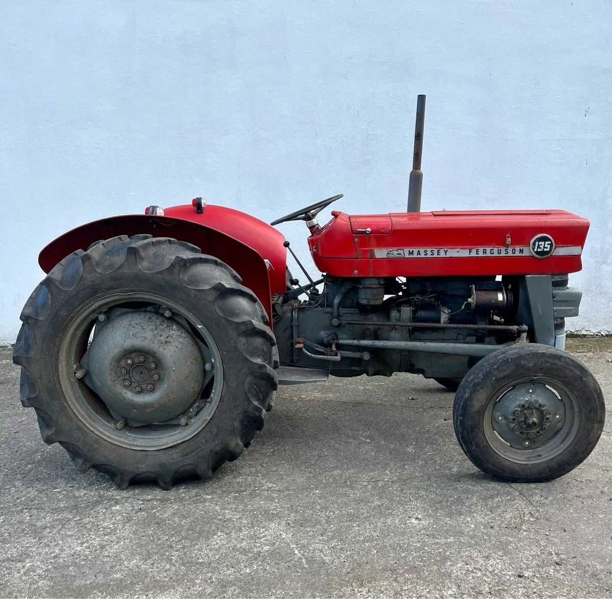 Massey Ferguson 135 - Image 1