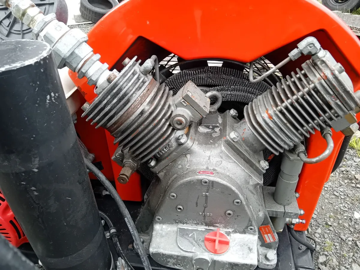 Hamworthy BP11 300BAR Scuba Tank Compressor - Image 3
