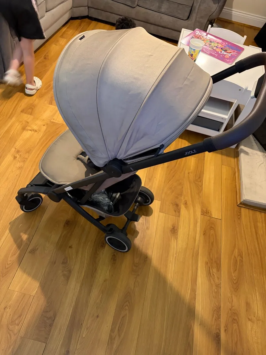 Stroller - Image 3