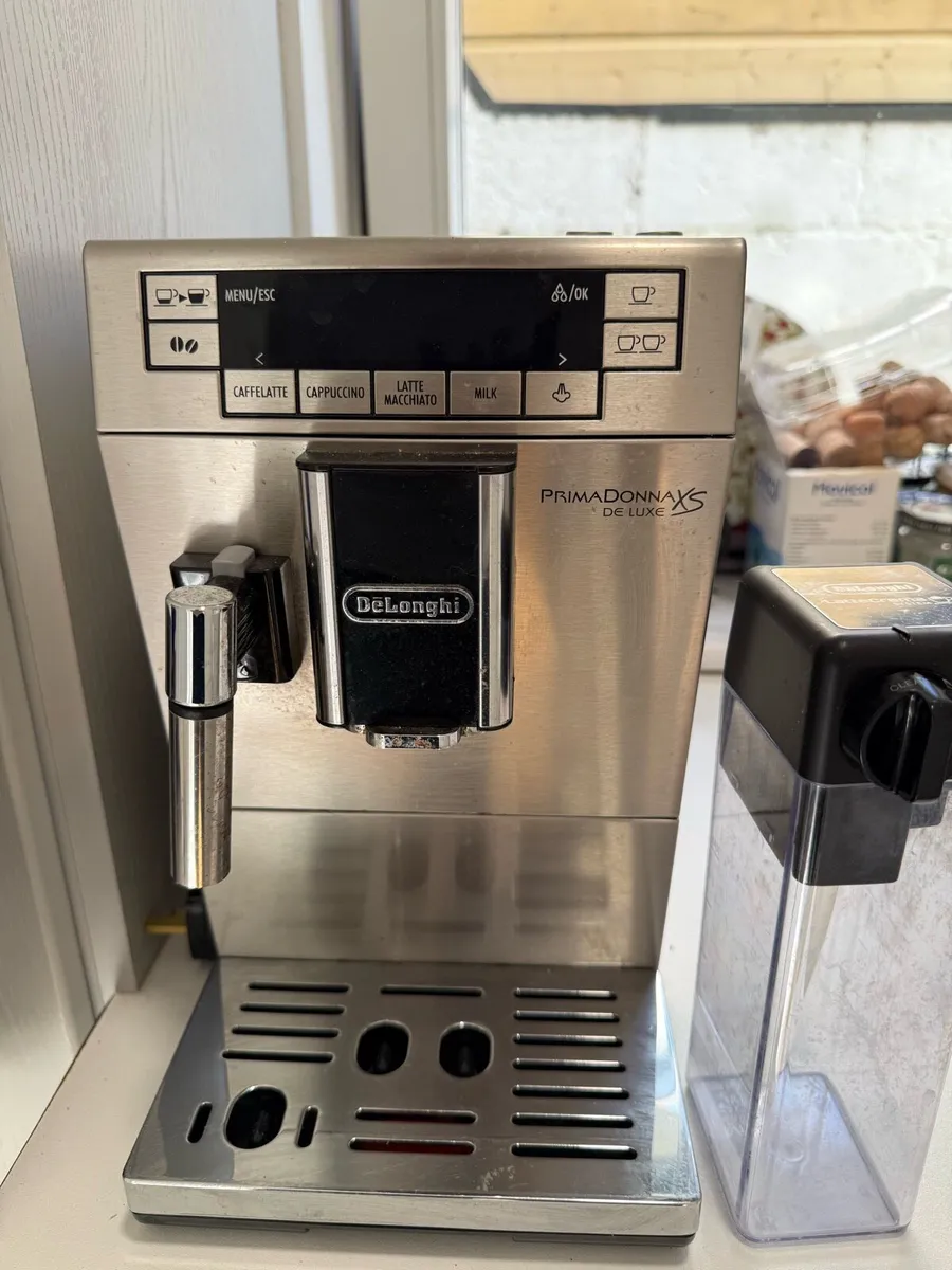 Delonghi Coffee Machine - Image 1