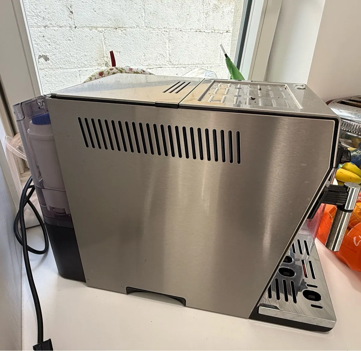 Delonghi Coffee Machine - Image 3
