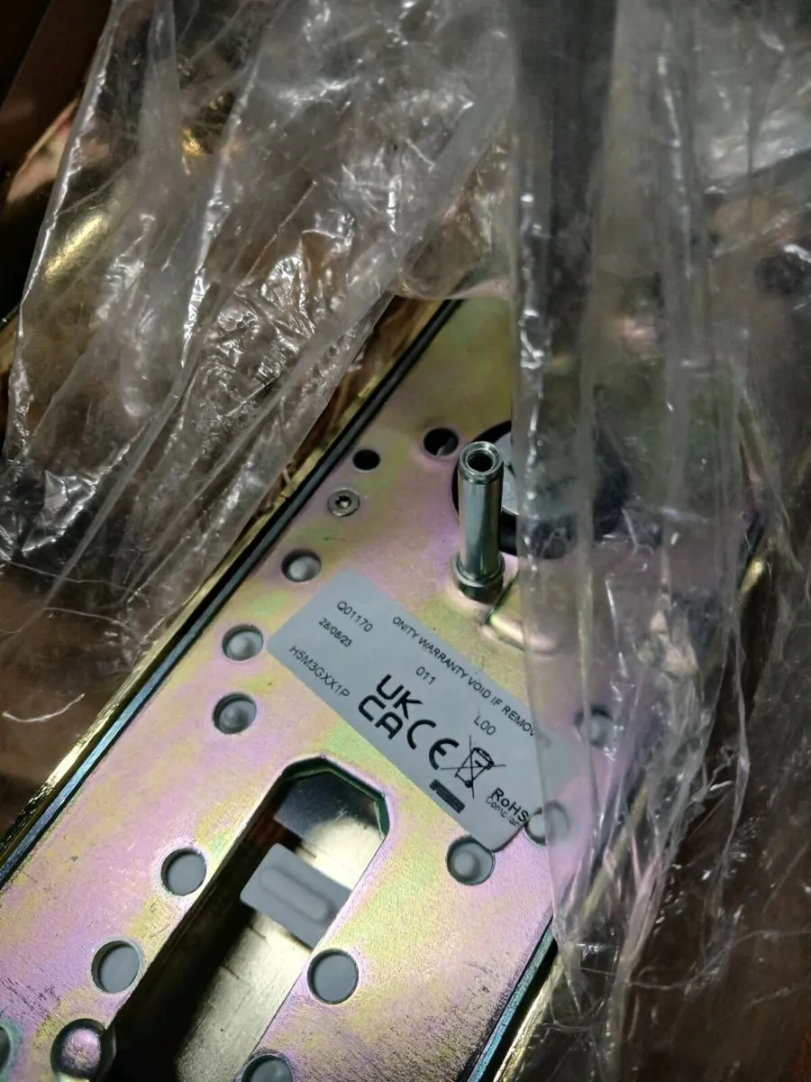 Onity HT24 RFID electronic hotel door locks - Image 4