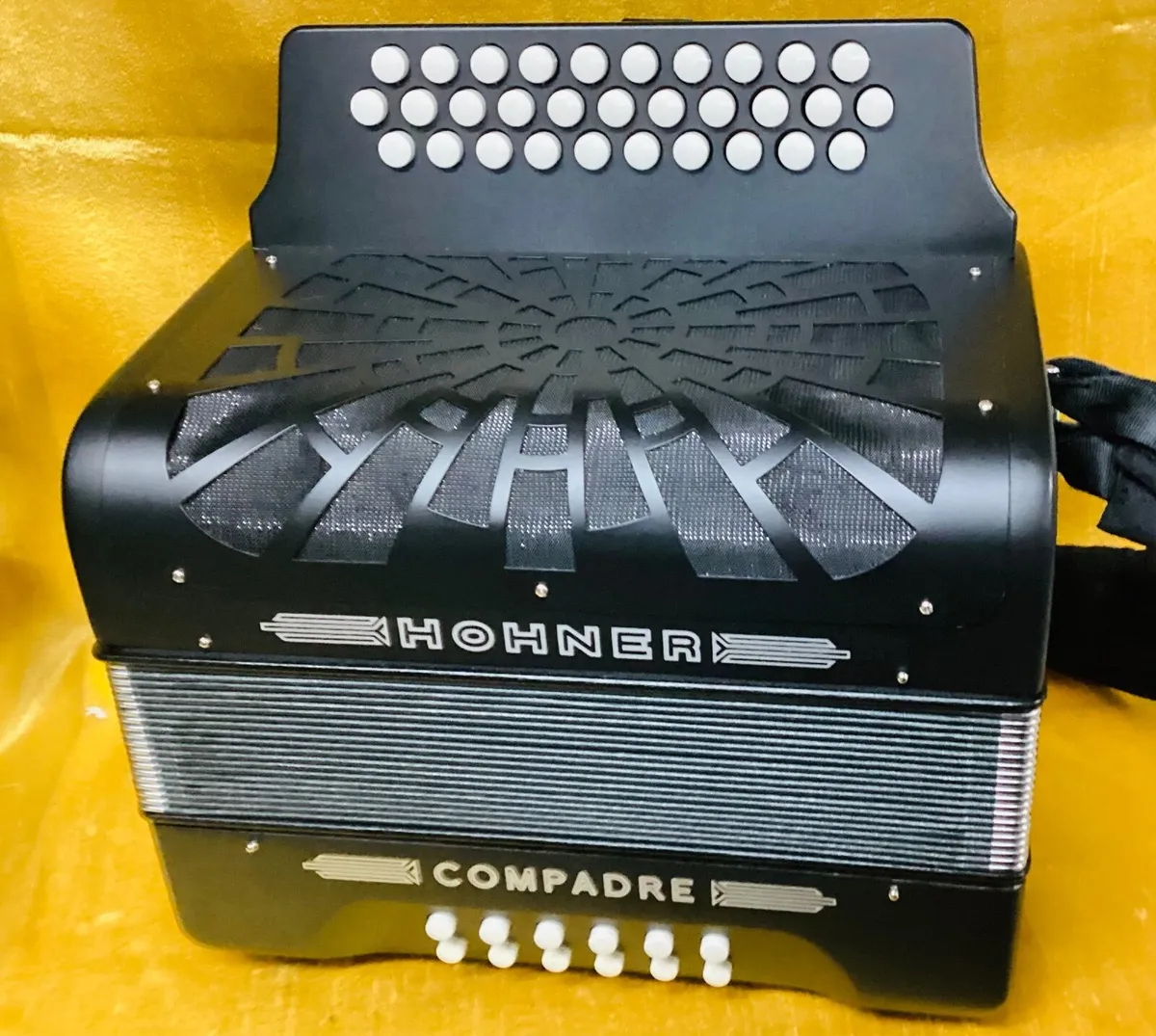 HOHNER COMPADRE B/C/CS 2 VOICE 31 BUTTON ACCORDIO - Image 1