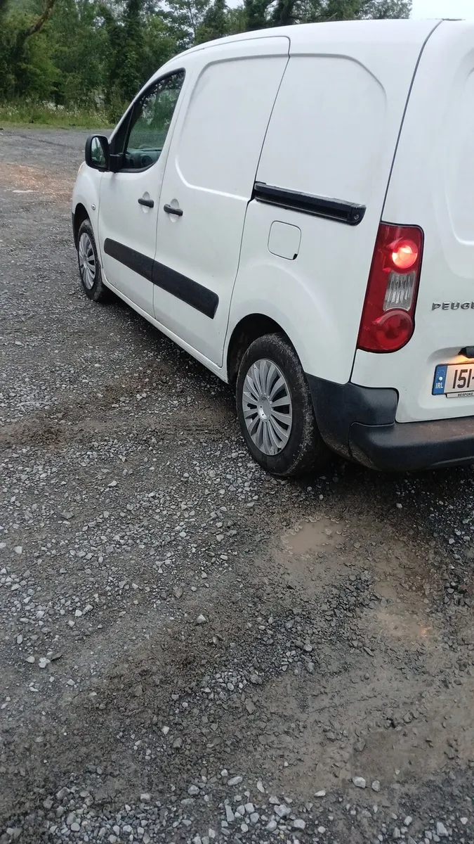 2015 Peugeot partner 3 seather 1.6 diesel doe - Image 4