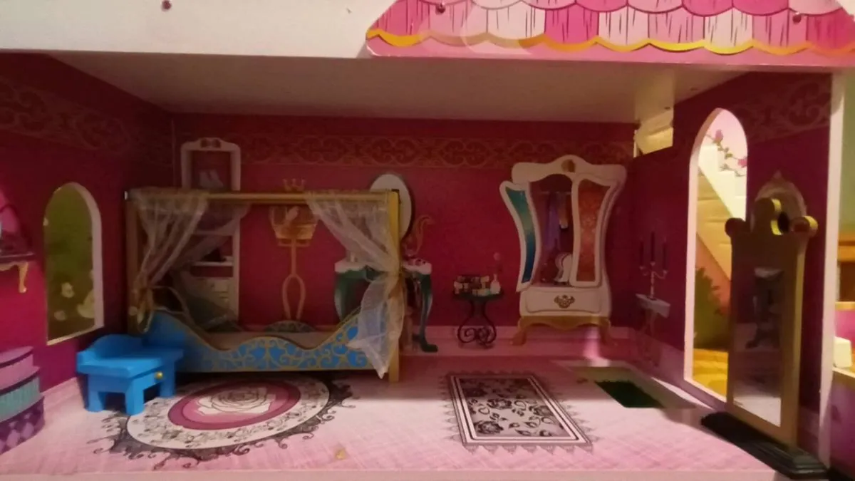 Dollhouse - Image 3