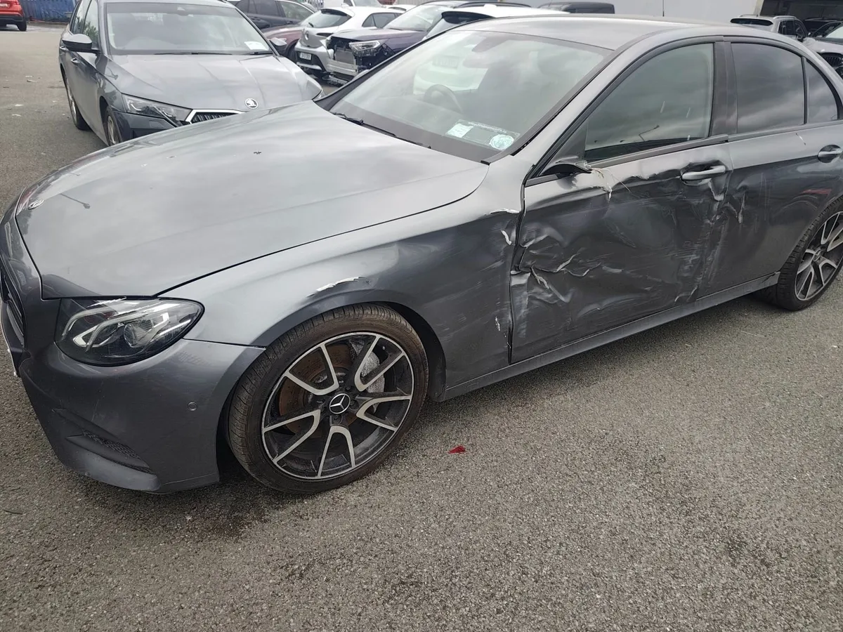 191 mercedes e220 - Image 3