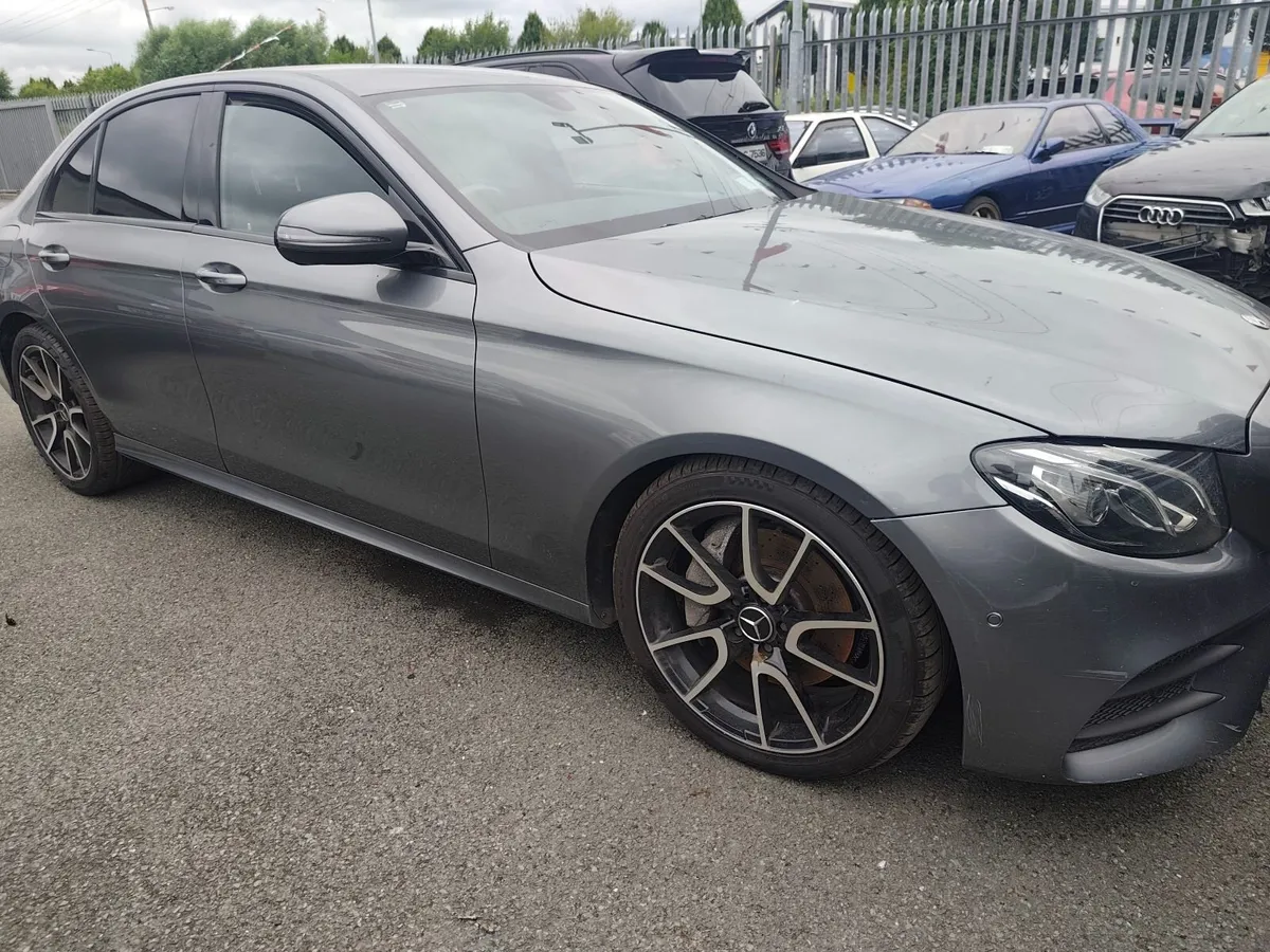 191 mercedes e220 - Image 1