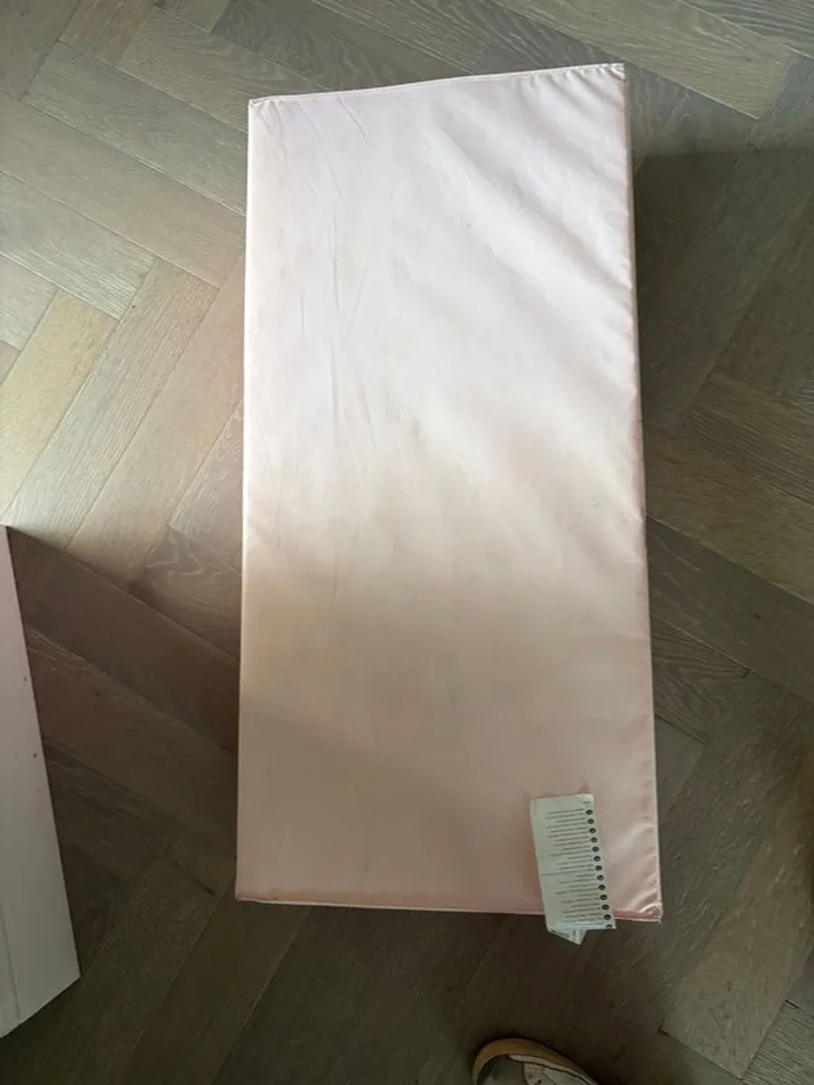 Foldable gymnastics mat - Image 2