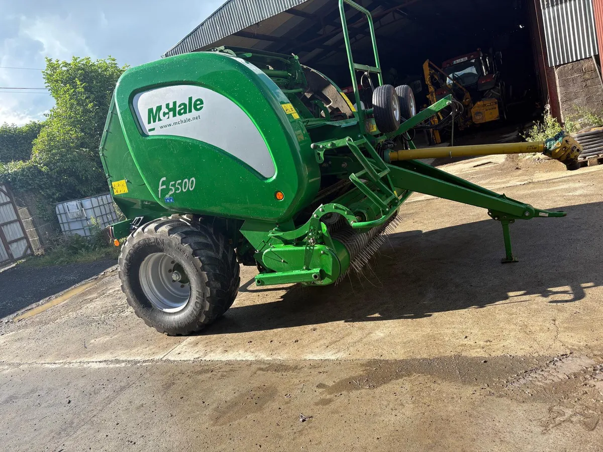 2021 MC HALE F5500 - Image 4