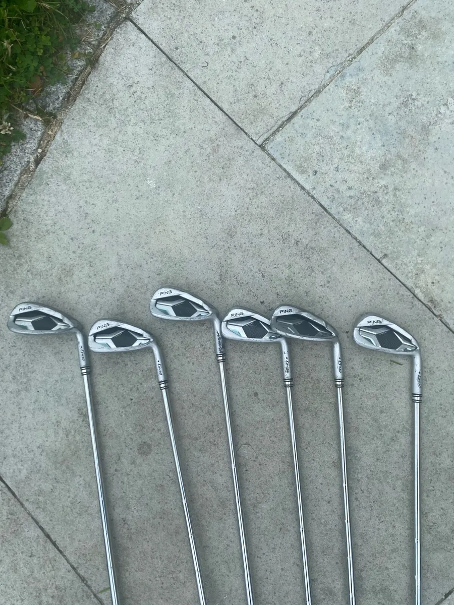 Golf iron set - Image 1