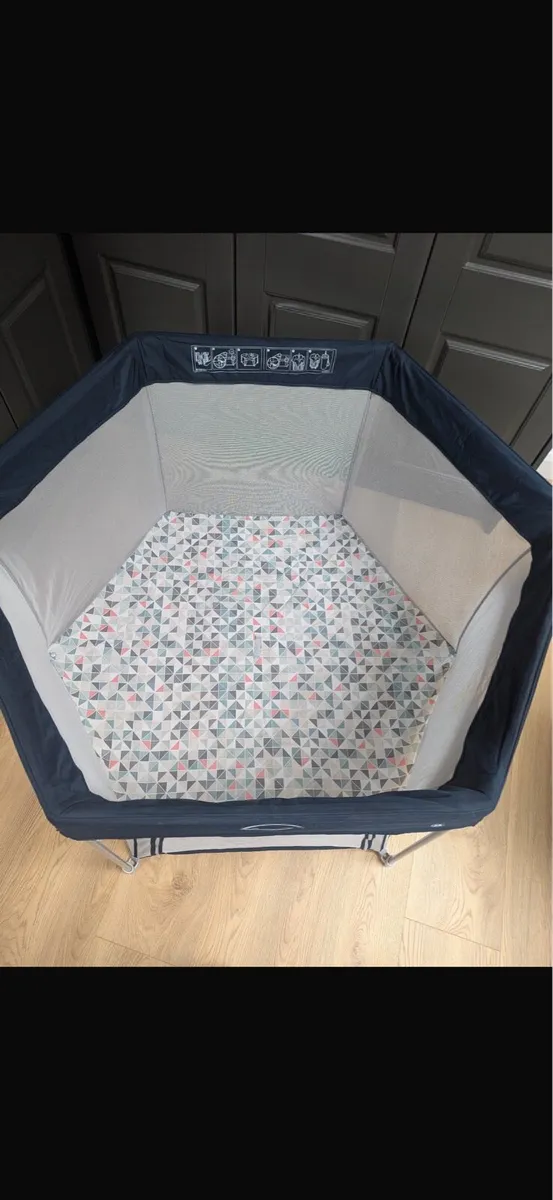 Graco EverGo Playpen - Image 3