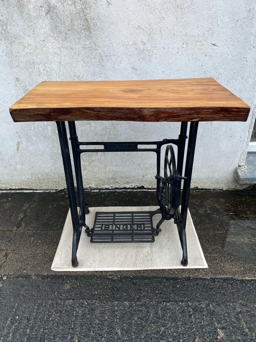 Singer sewing machine table - Image 4