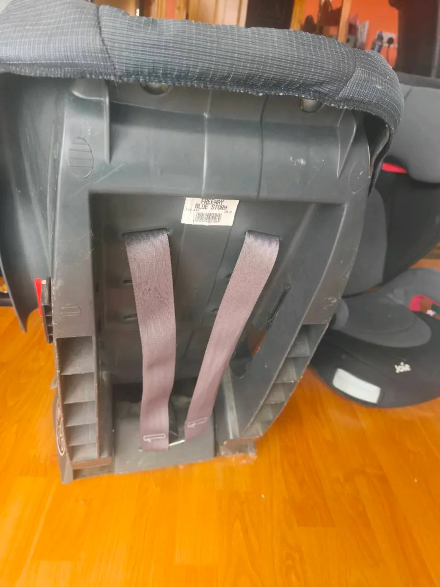 Britax Car Seat - Image 2