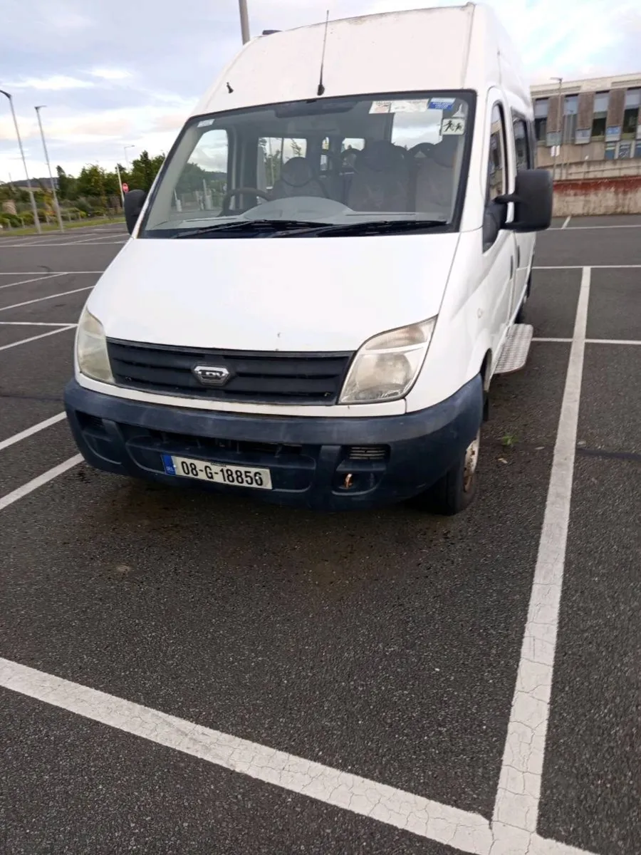 Mini bus - Image 2