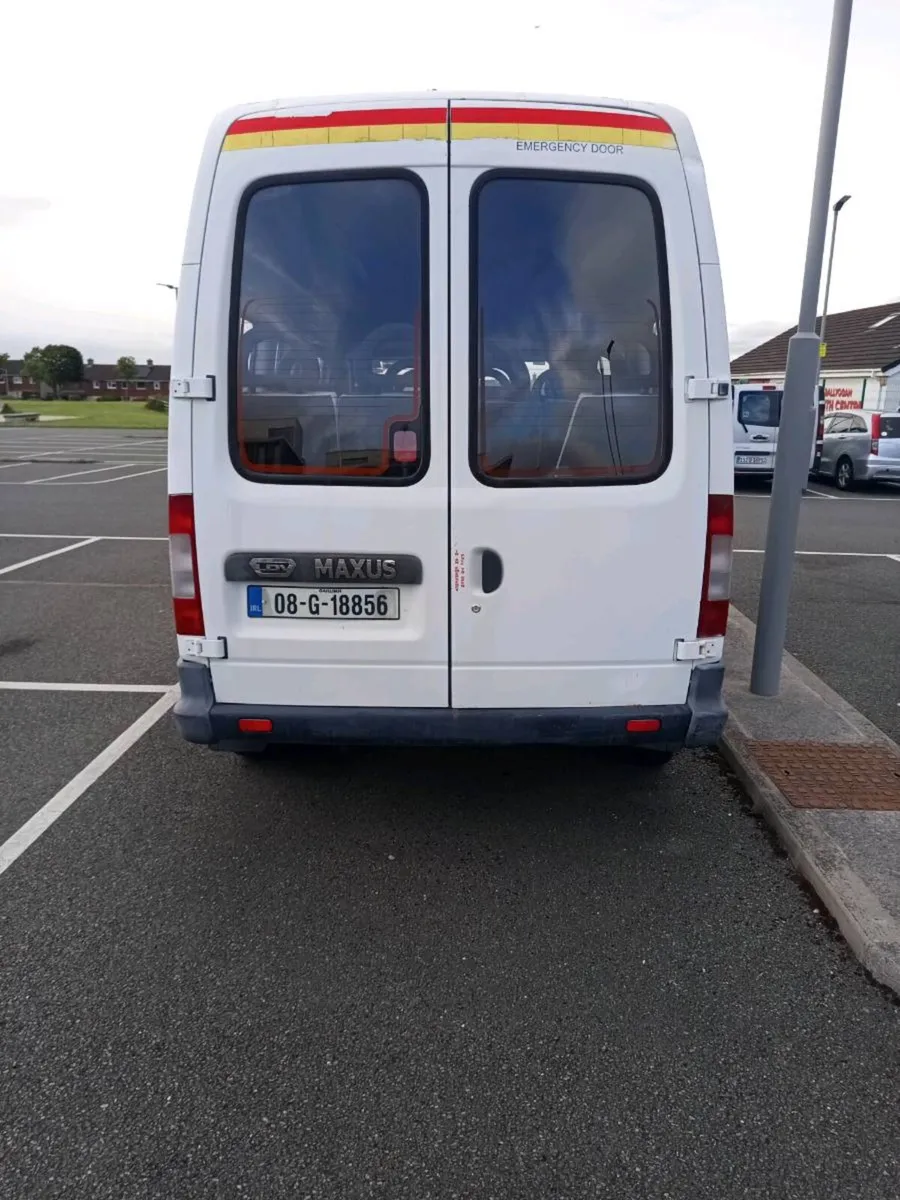 Mini bus - Image 4