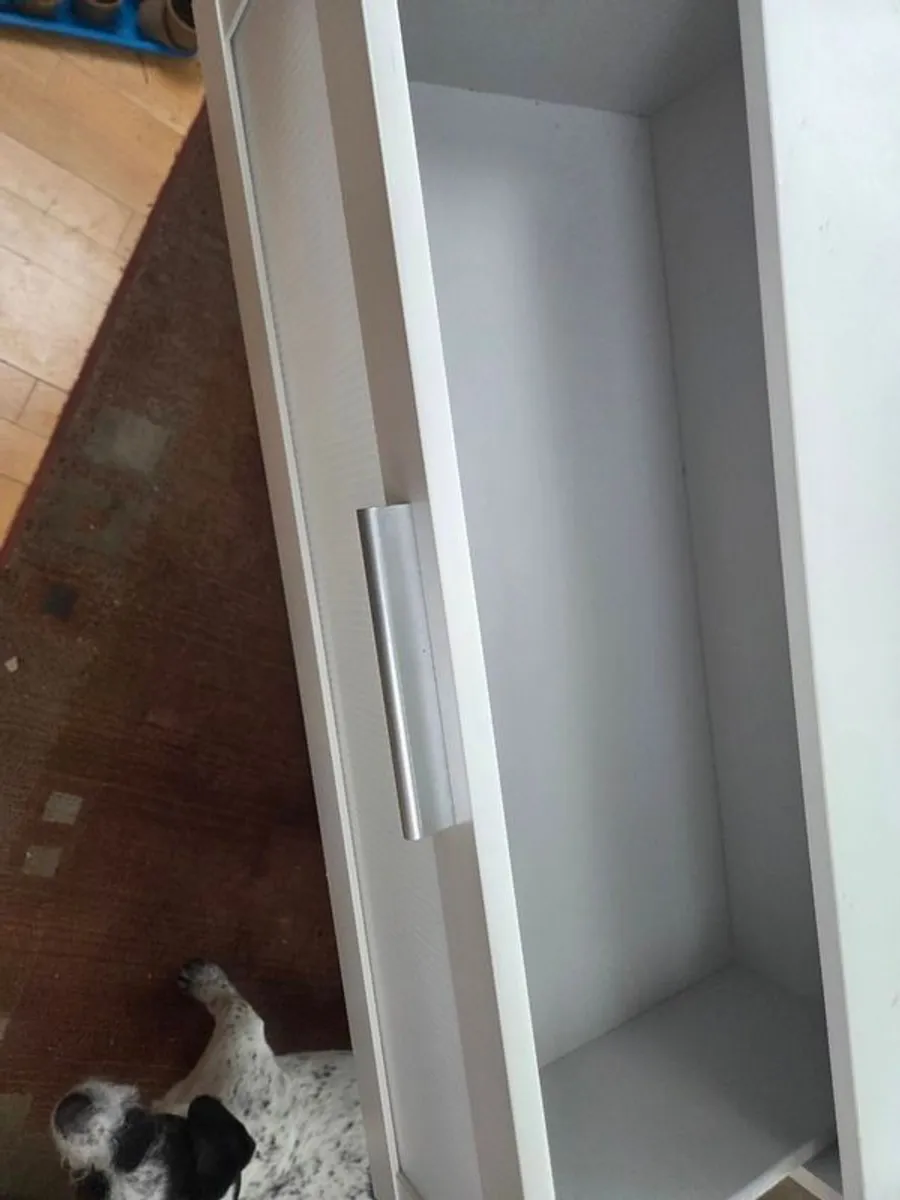 3 drawer brimnes chest of drawers - Image 3