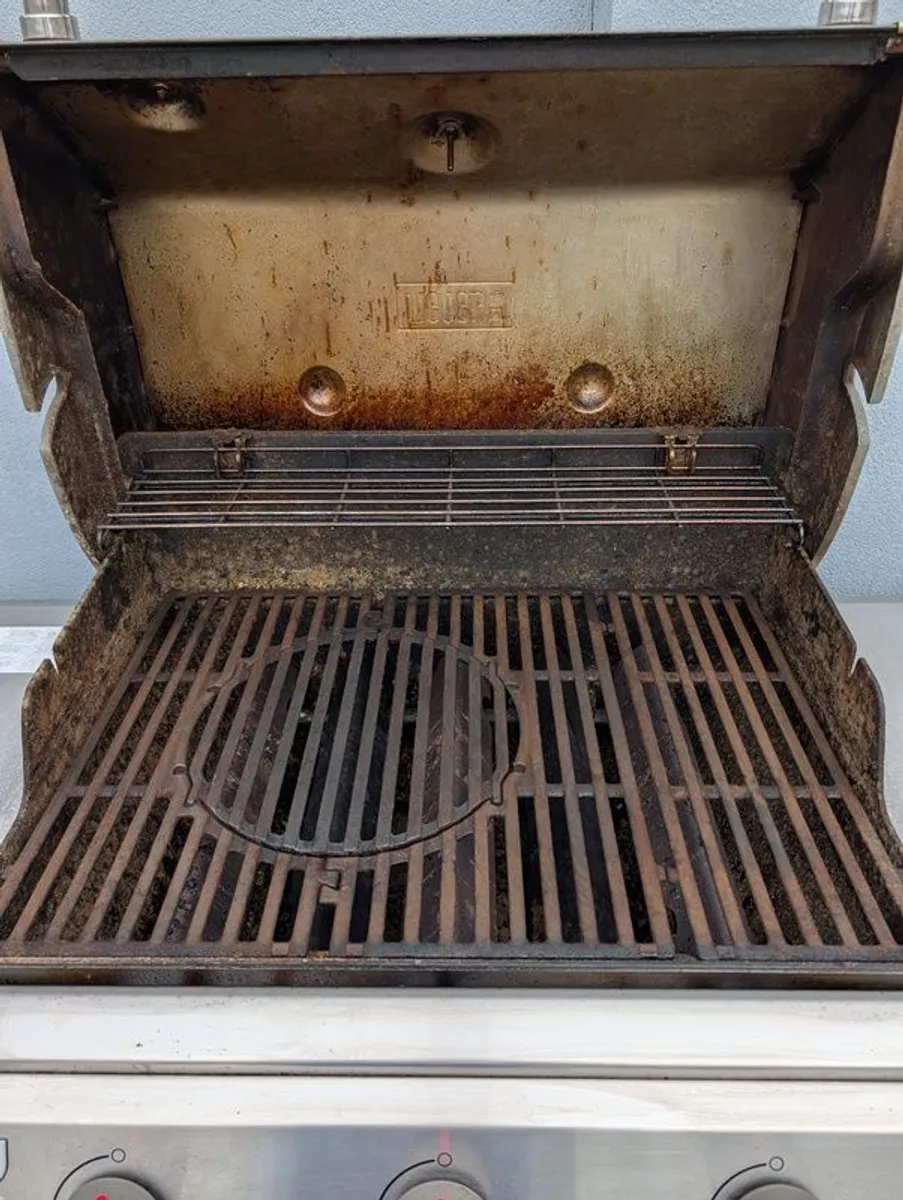 Weber Genesis E310 BBQ - Image 2