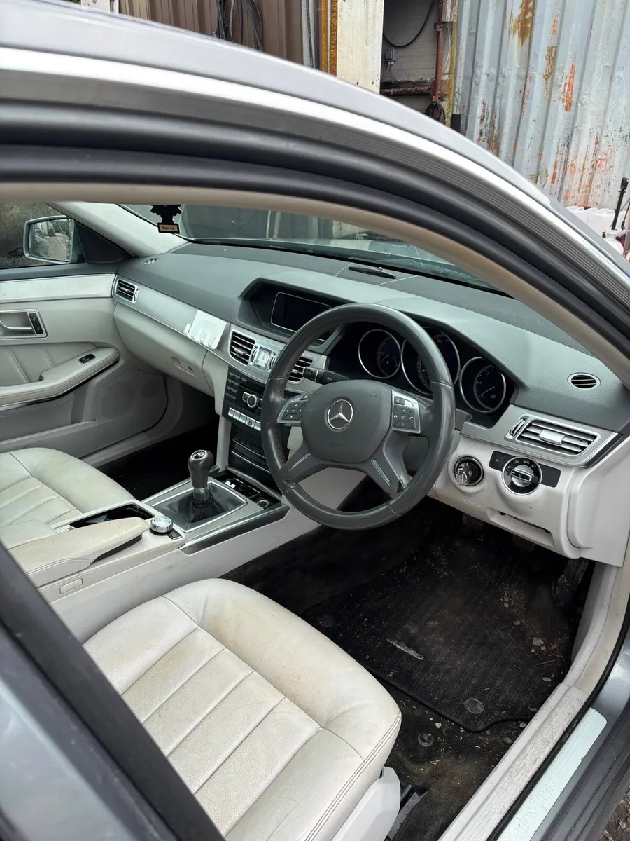 Mercedes E200cdi - Image 4