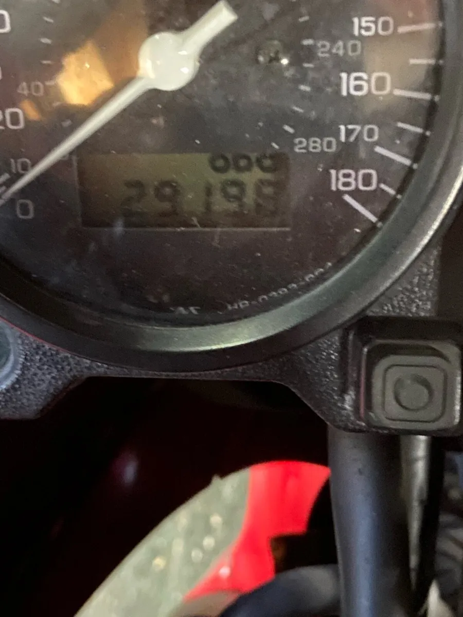 Honda VTR motorbike - Image 3