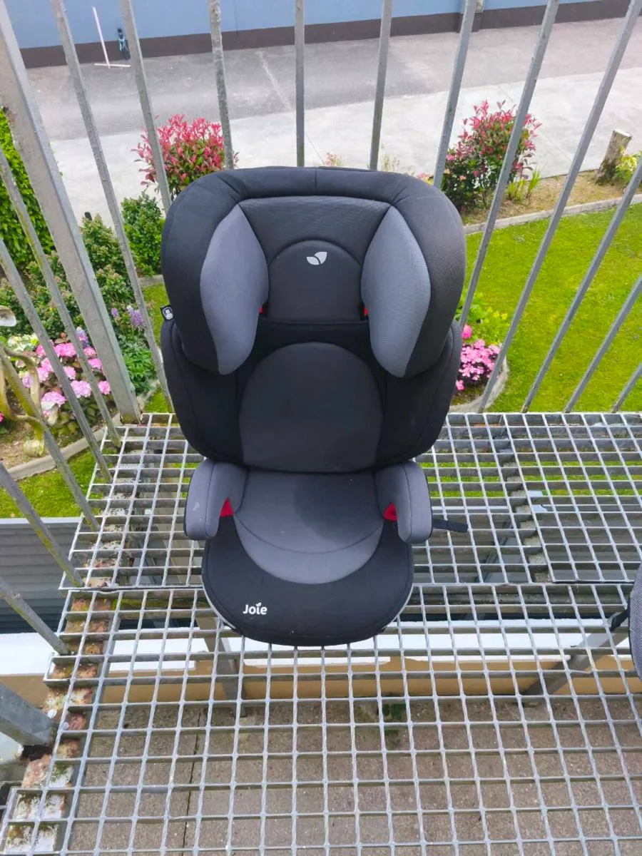 Car seat - Image 1