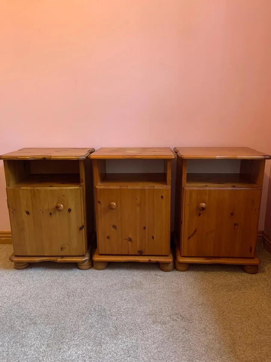 Bedroom furniture - Image 2