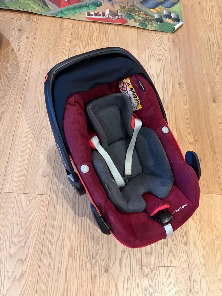 Maxi Cosi car seat - Image 2
