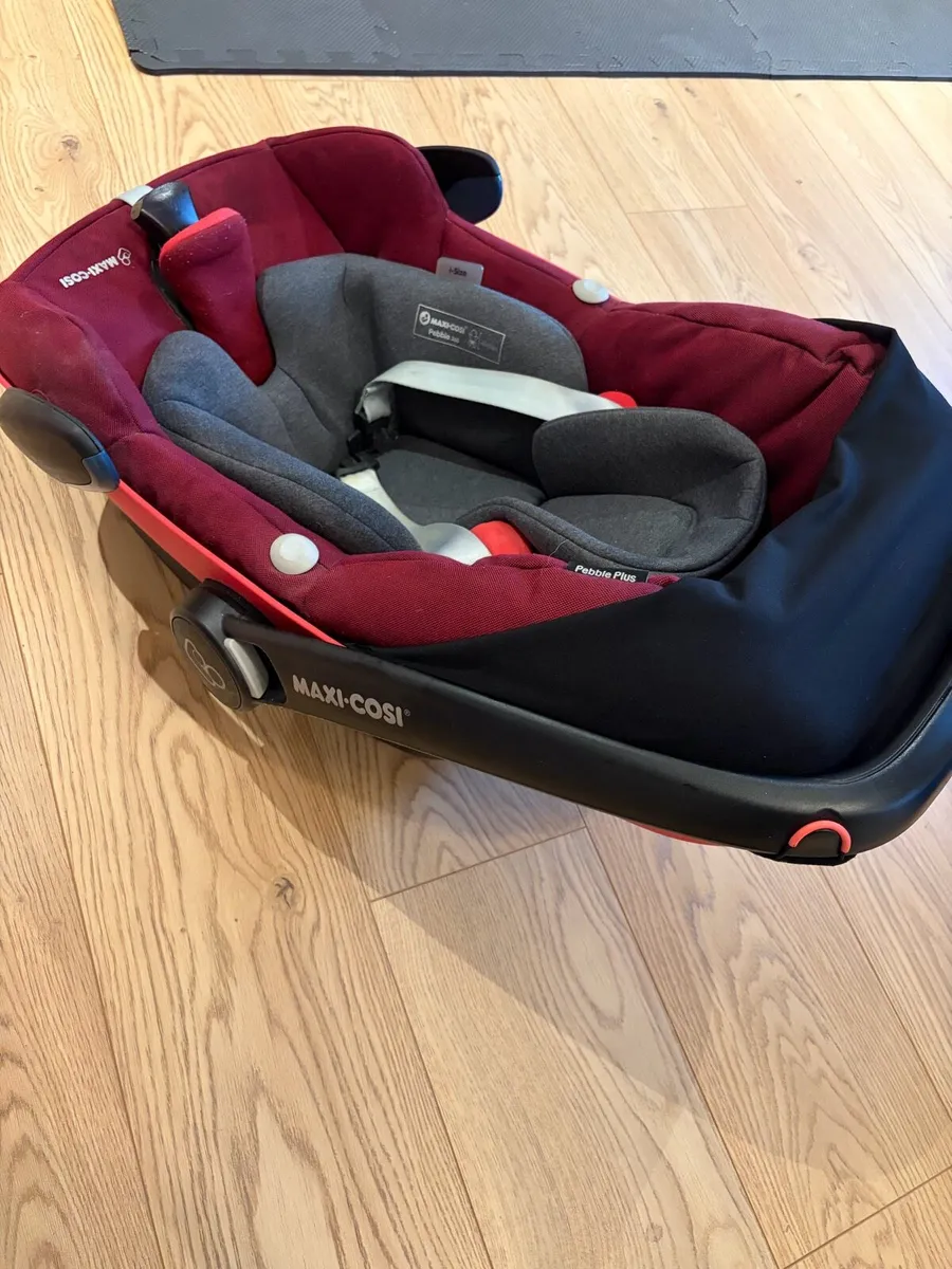 Maxi Cosi car seat - Image 3