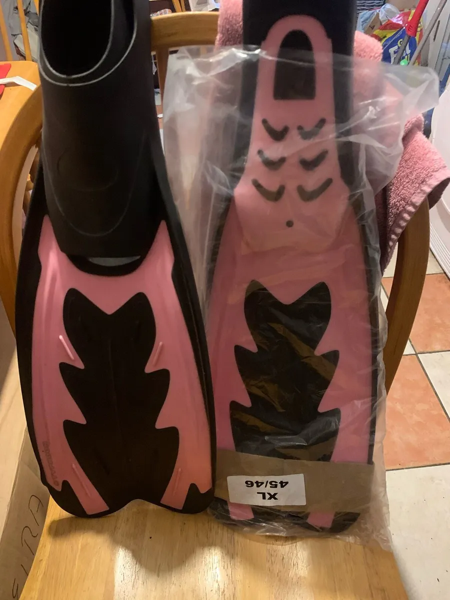Swimming  shoes - Image 1
