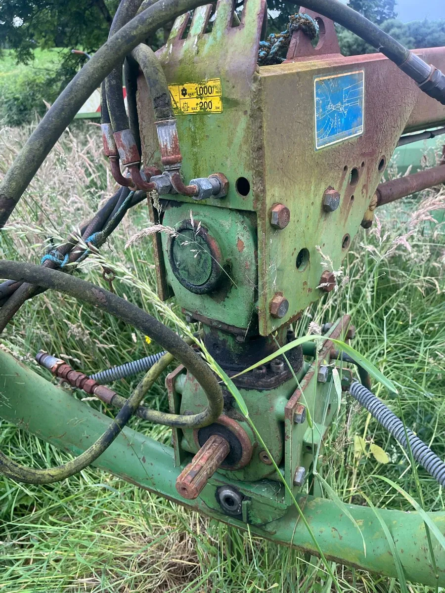 Krone 9ft trailed mower - Image 4