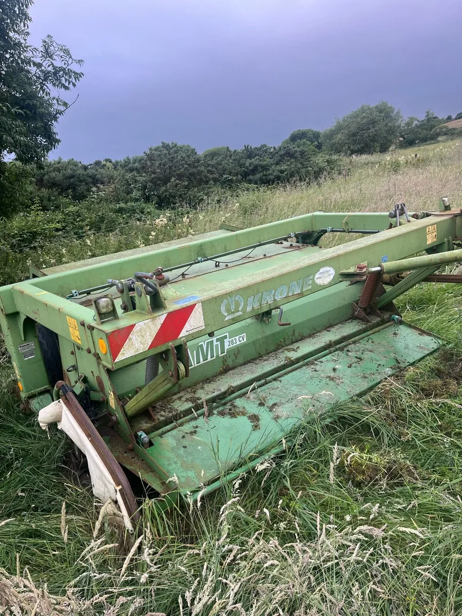 Krone 9ft trailed mower - Image 1