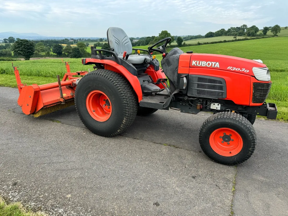 Kubota b3030 4wd - Image 4
