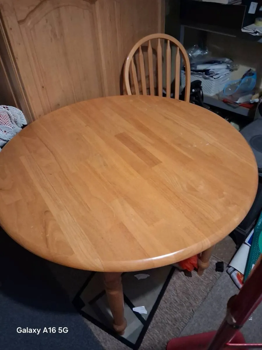 Dining table and 4 chairs