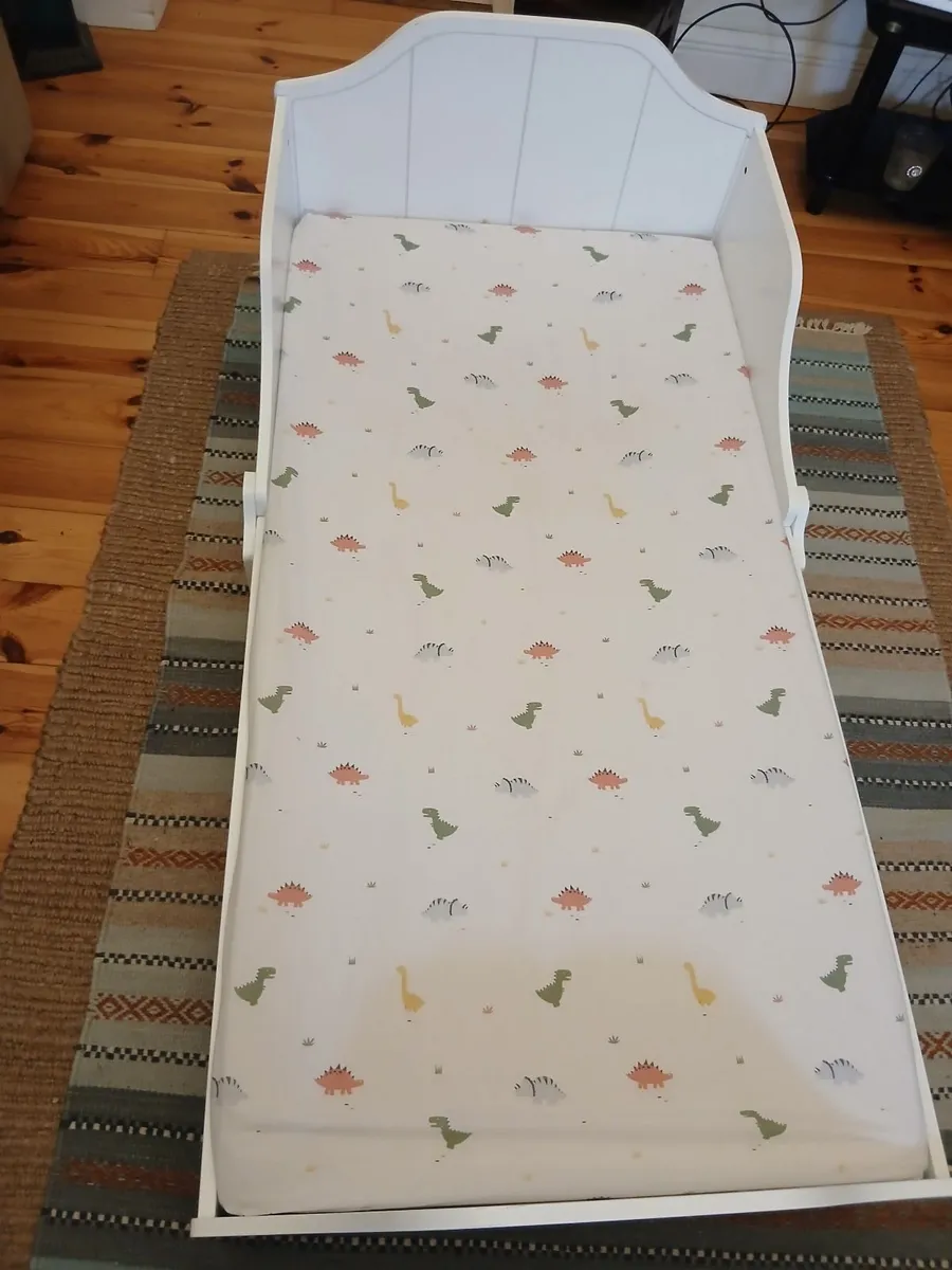 Toddler bed - Image 2