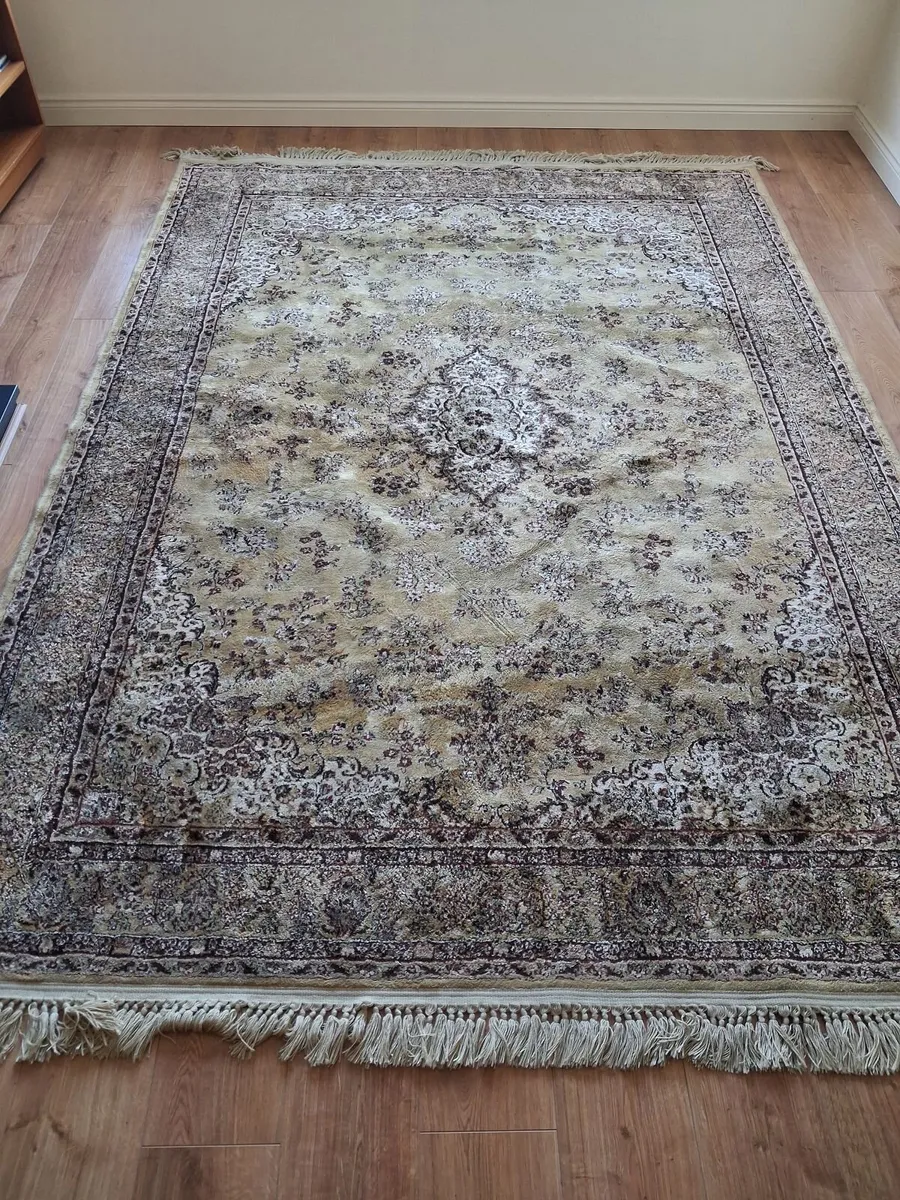 rug - Image 1