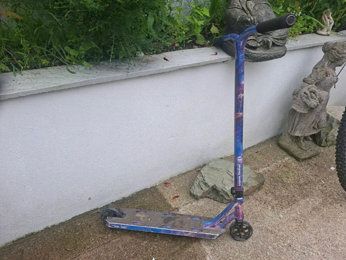 Adult Longway Scooter Galaxy finish with Helmet - Image 2