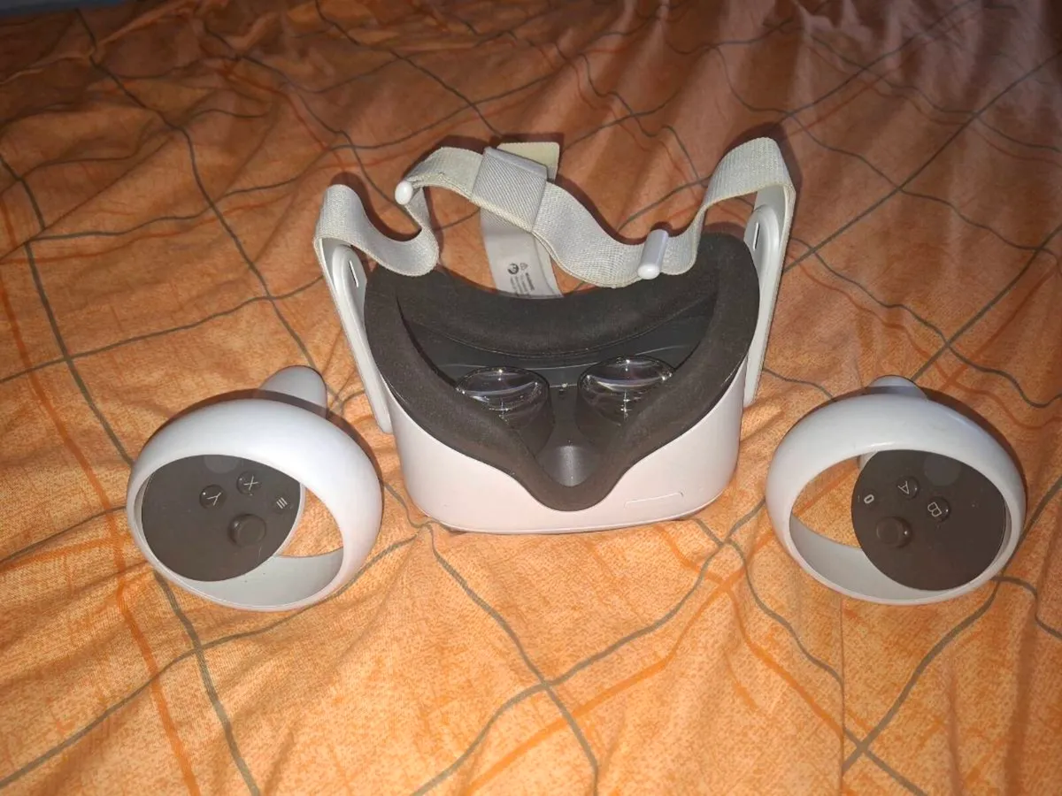 Meta quest 2 vr headset - Image 2